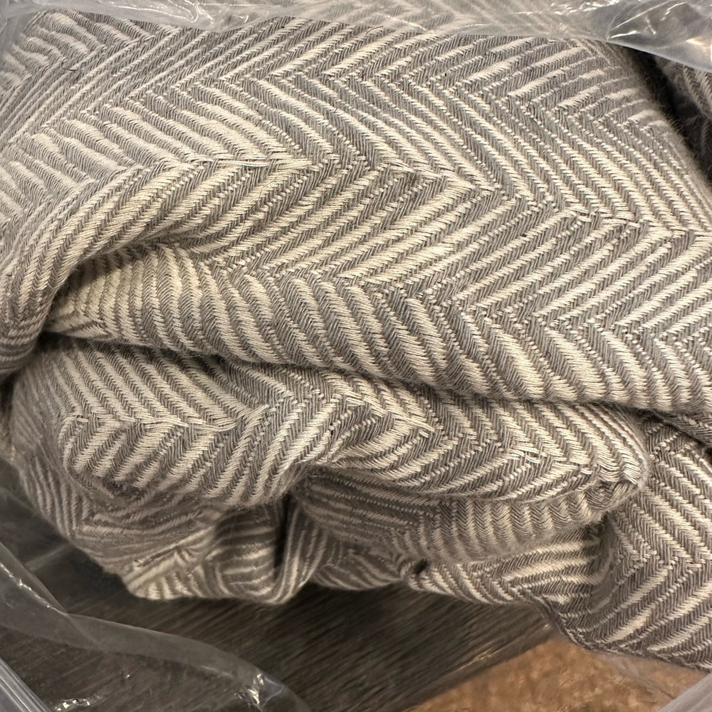 Restoration hardware woven, herringbone, twin duvet NEW